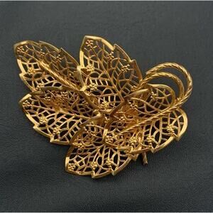 Vintage Signed Judy Lee HUGE & STUNNING Layered Gold Tone Filigree Leaf Brooch